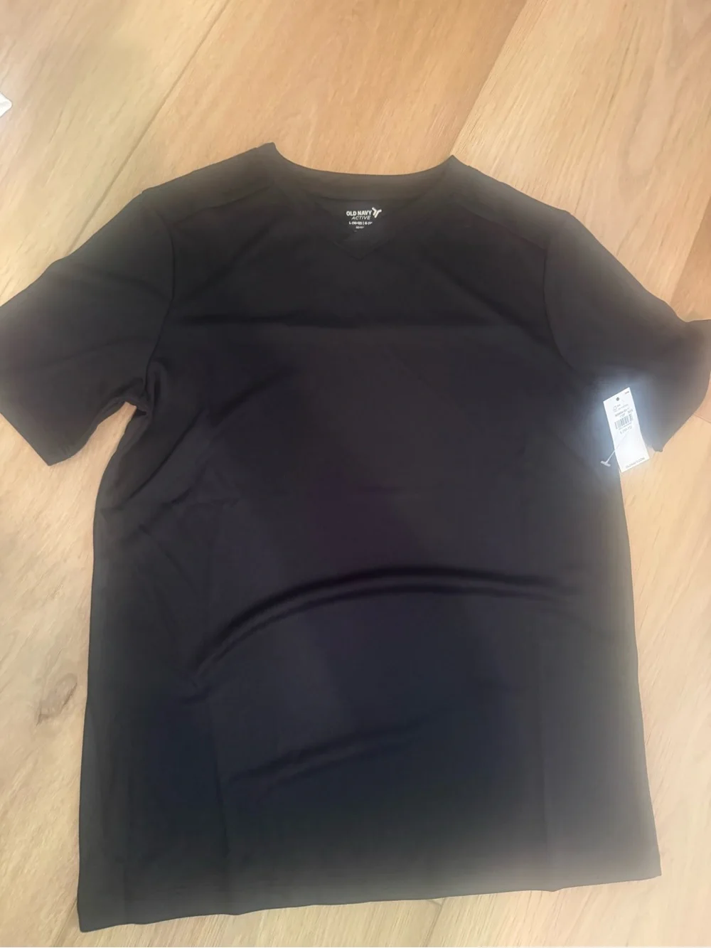 Old Navy Active Go-Dry Cool Black Short-Sleeve V neck Tee